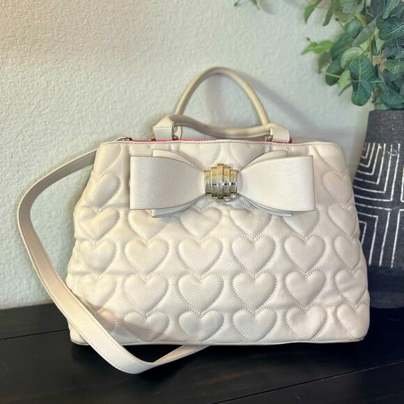 Betsey Johnson Handbags - Betsey Johnson Gray Quilted Heart Bag